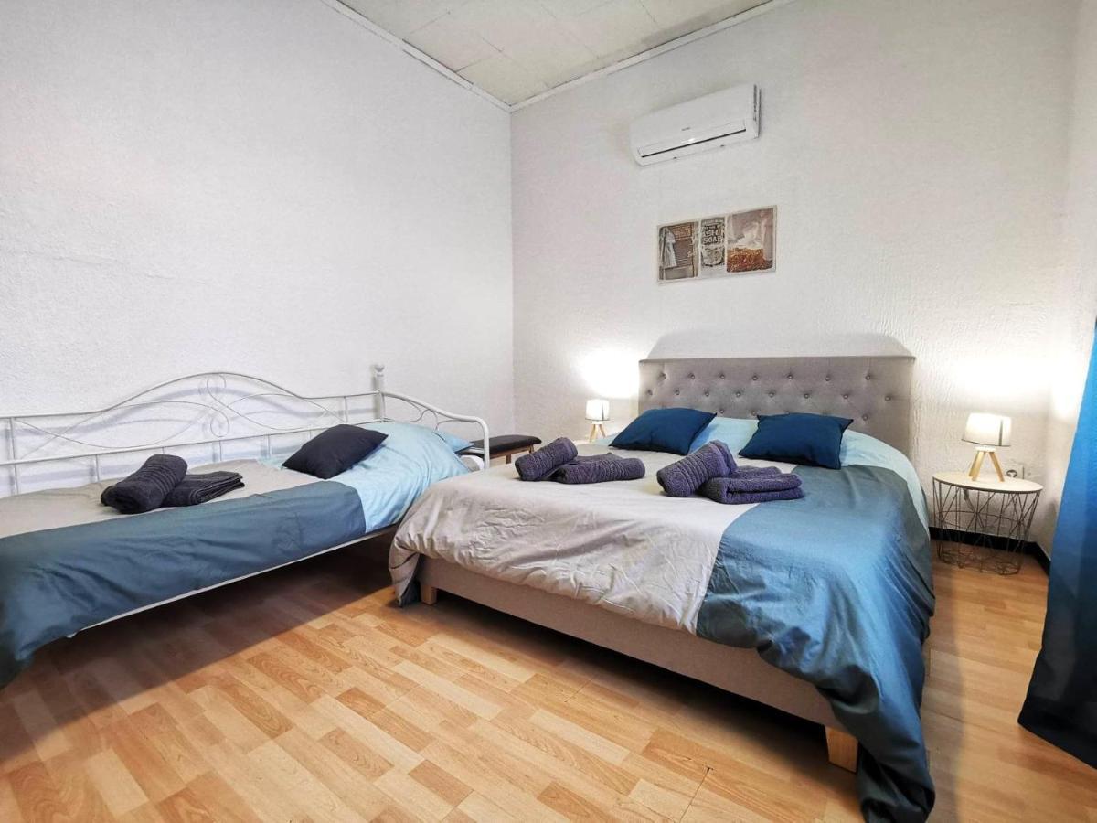 L'Hypercentre - Clim - Terrasse - Wifi Apartman Miramas Kültér fotó